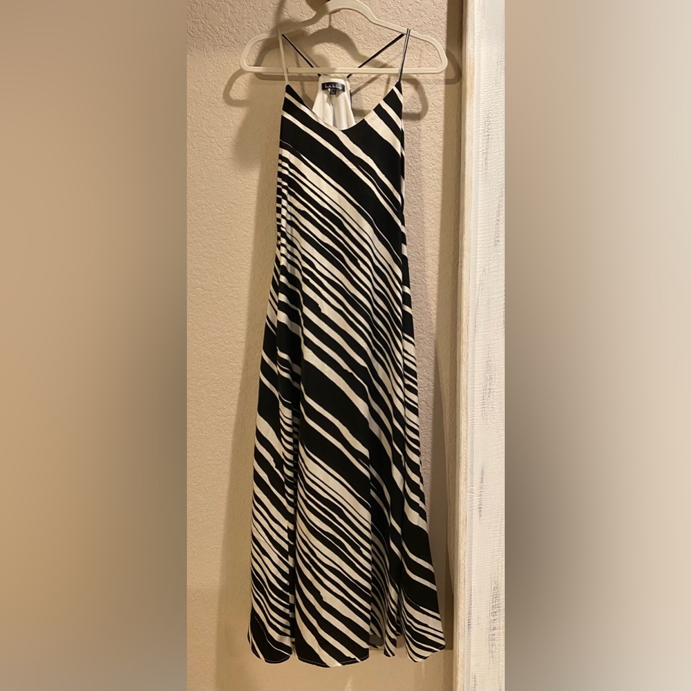 Nicole Miller Sleeveless Flowy Black and White Striped Maxi Slip Dress - Size M